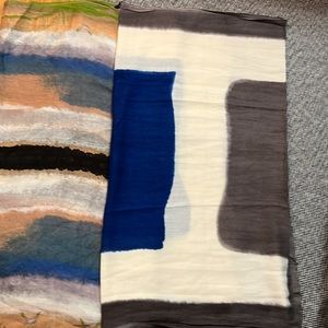 Leluxe women scarf set 2 perfect condition about 34x74